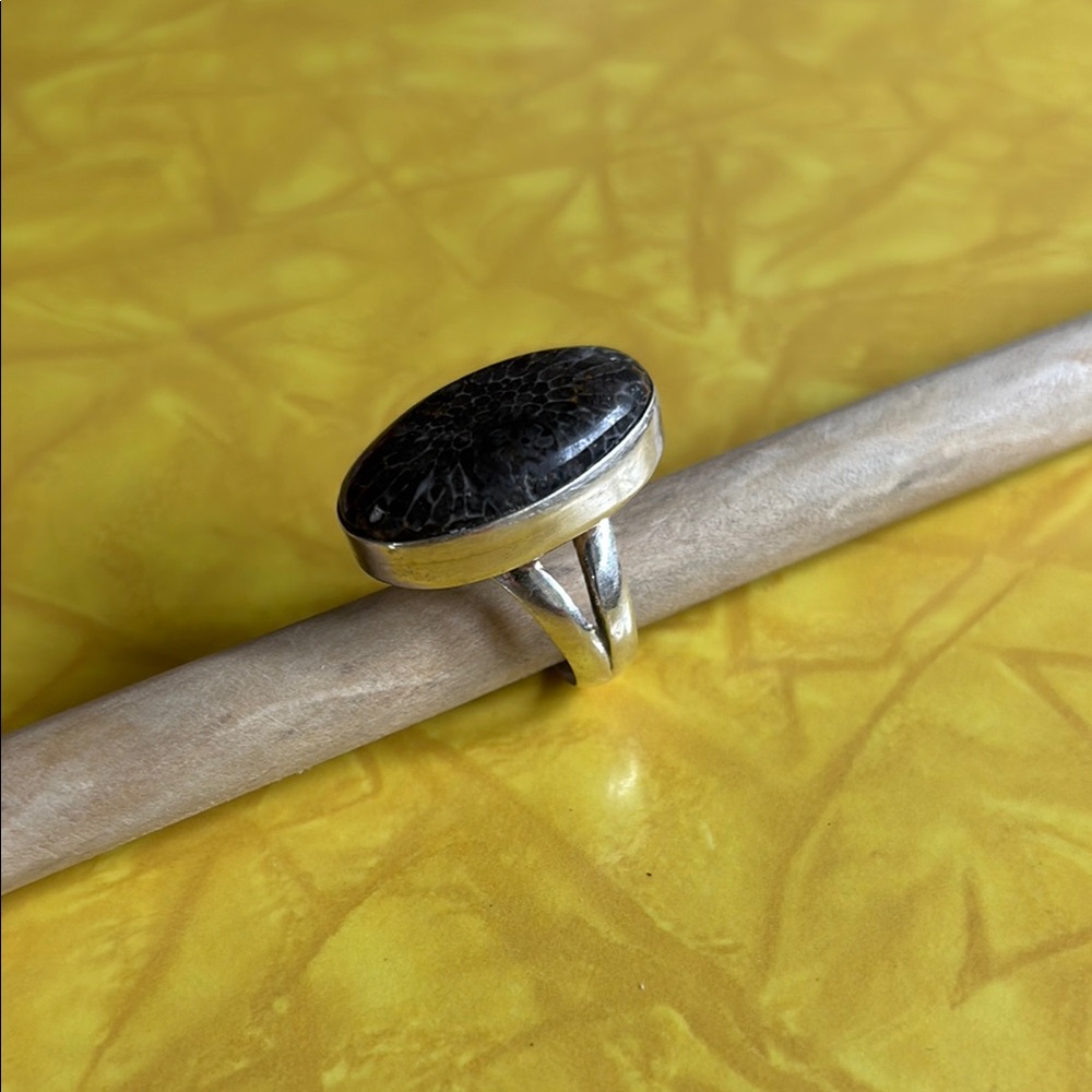 Chic Black and Silver Oval Ring